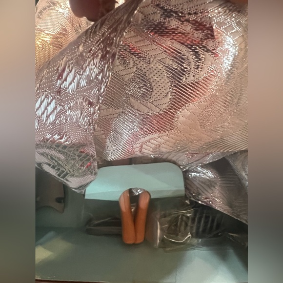 Vintage Mattel Barbie Winter Velvet Special Edition 1995 Avon Exclusive NIB - Picture 14 of 16